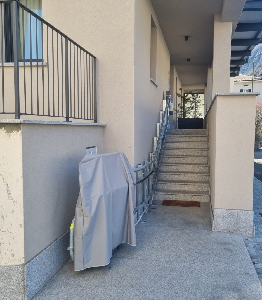 servoscala con piattaforma